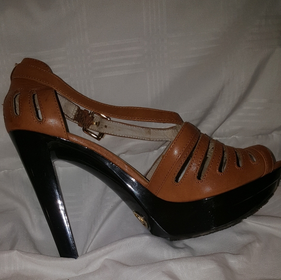 Michael Kors Heels - Picture 2 of 4